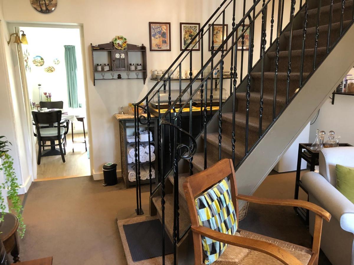 Walnut Lodge Bed & Breakfast Ноорбейк Екстериор снимка