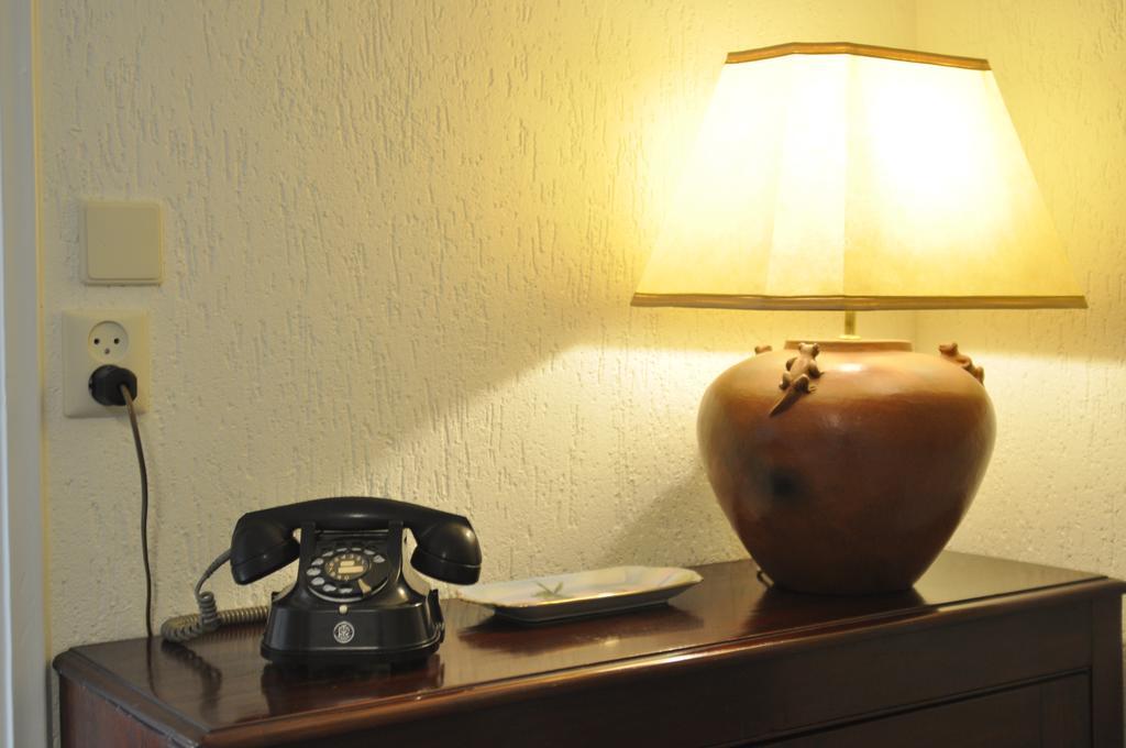 Walnut Lodge Bed & Breakfast Ноорбейк Екстериор снимка