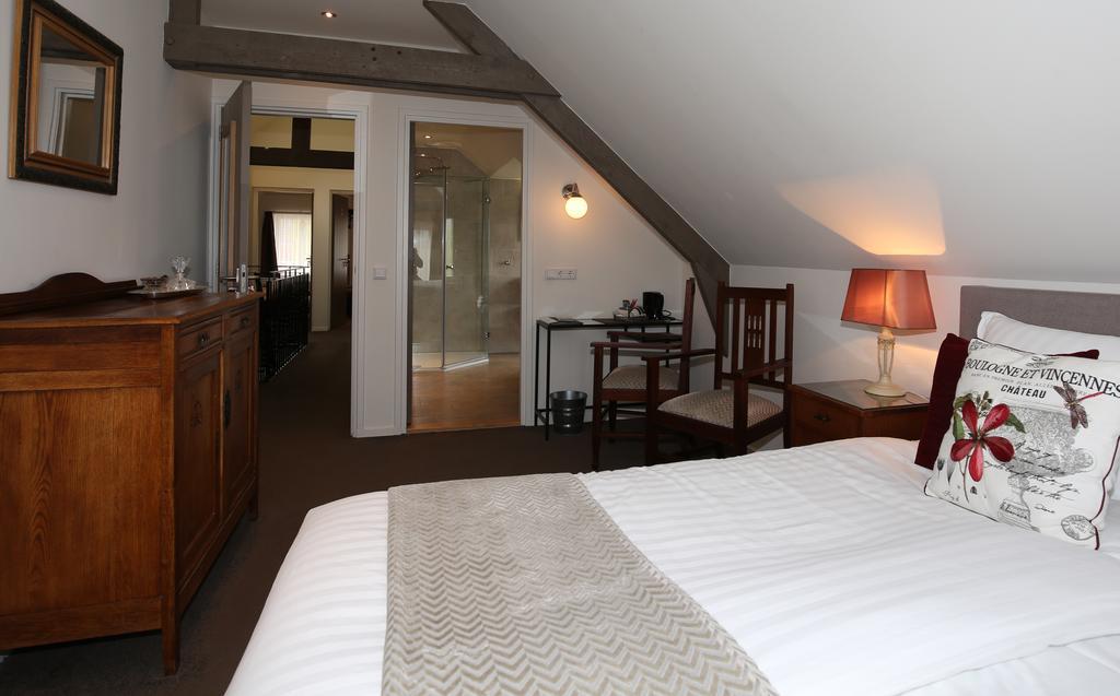 Walnut Lodge Bed & Breakfast Ноорбейк Екстериор снимка